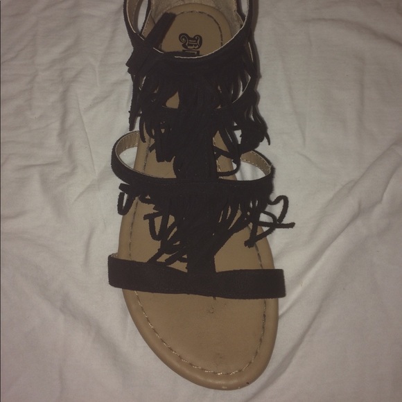 Sandals - Picture 3 of 4